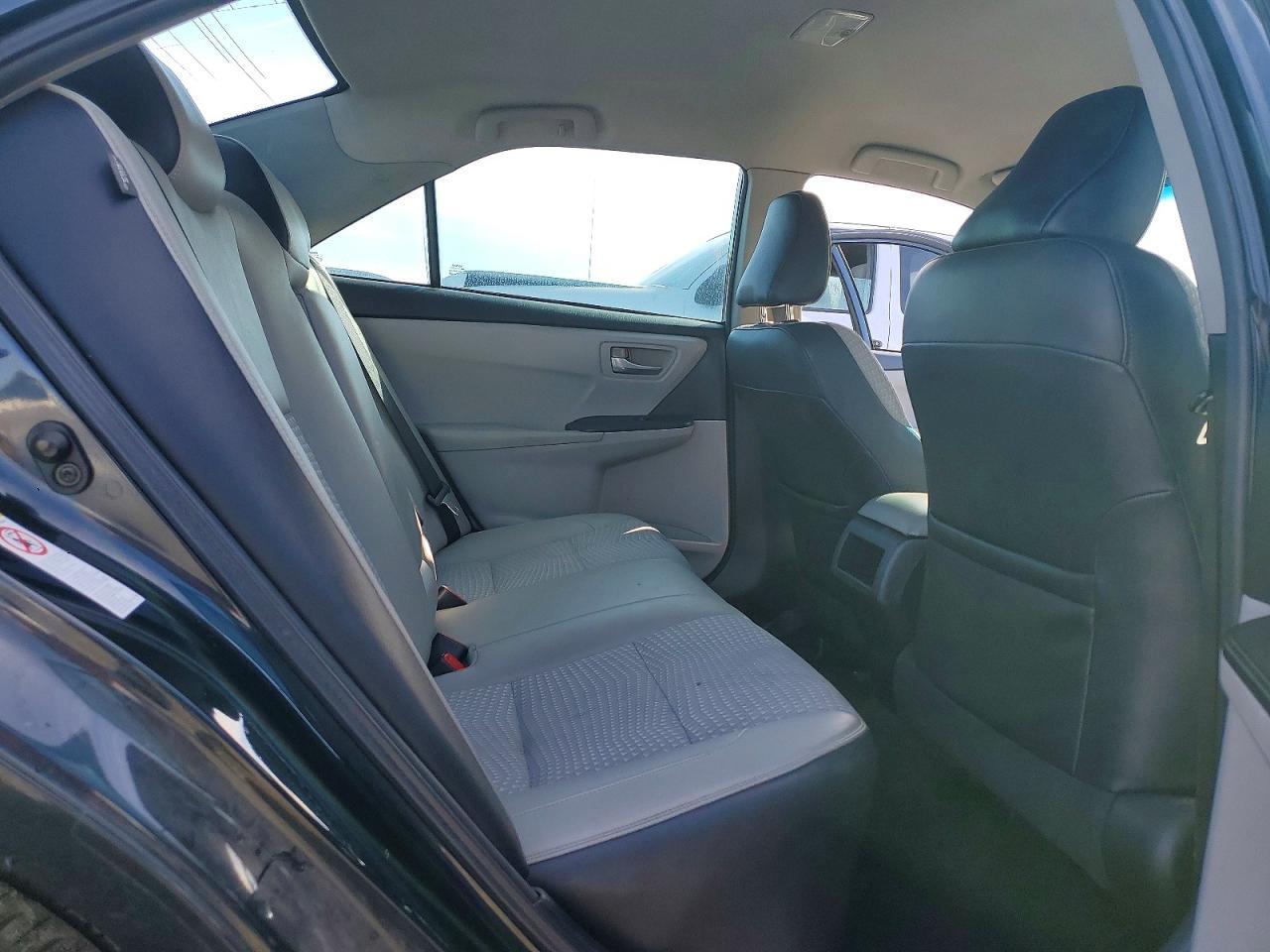 2015 Toyota Camry - zdjęcie 10