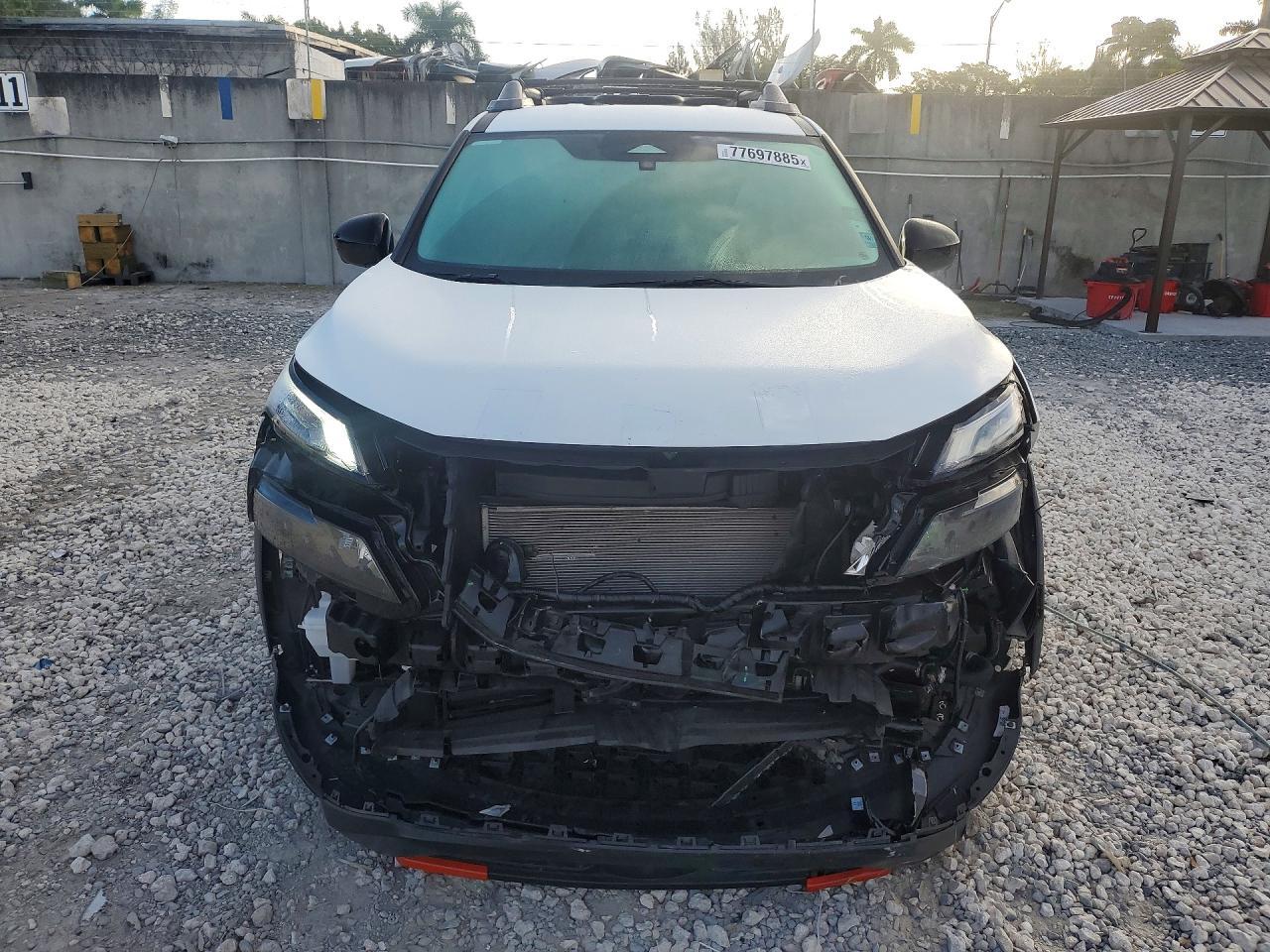 2025 Nissan Rogue Rock Creek - zdjęcie 5