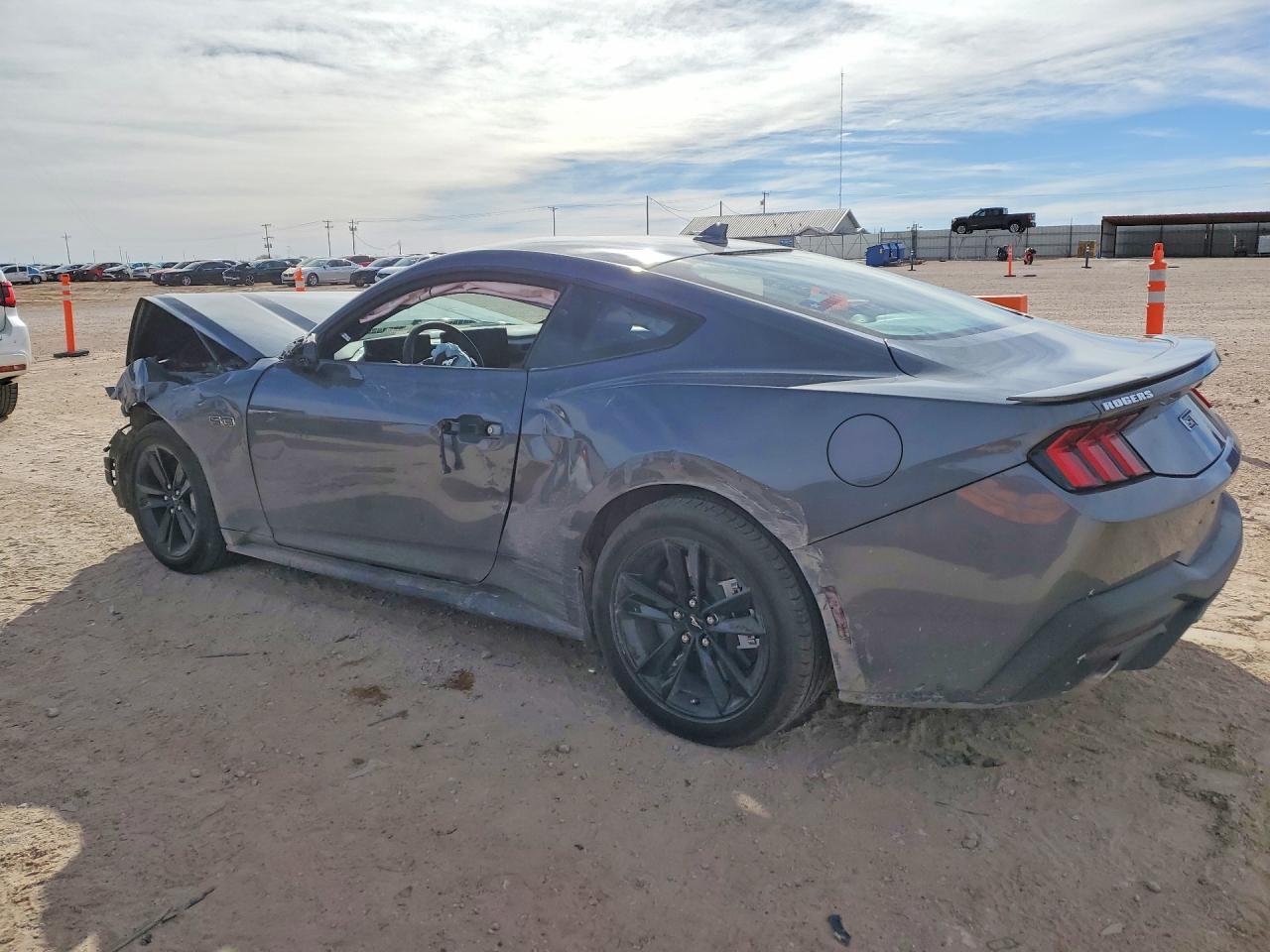 2025 Ford Mustang Gt - zdjęcie 2