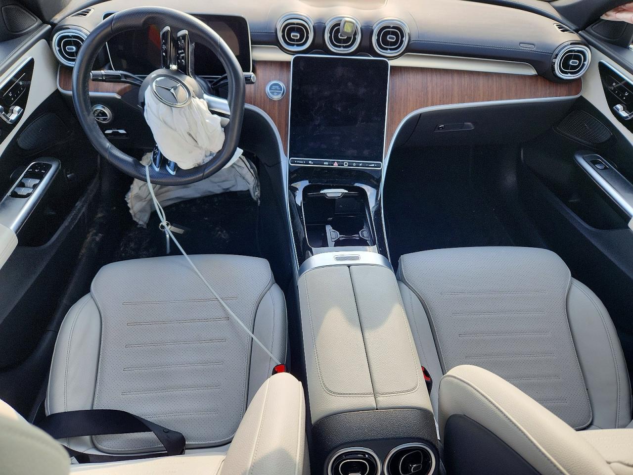 2022 Mercedes-Benz C 300 - zdjęcie 8