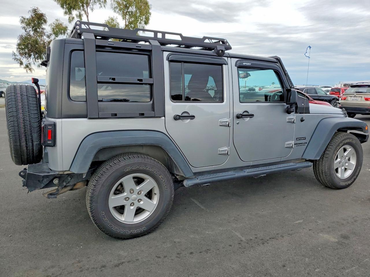 2016 Jeep Wrangler Unlimited Sport - zdjęcie 3