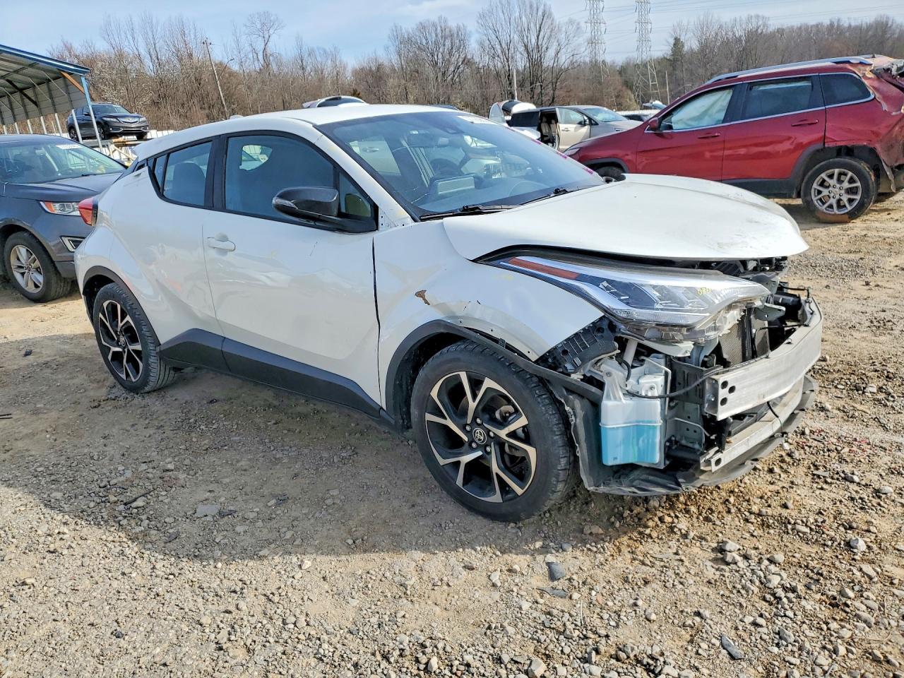 2020 Toyota C-Hr Xle - zdjęcie 4