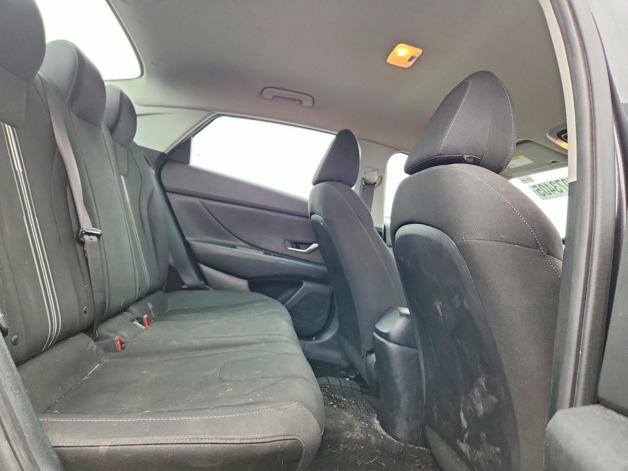 2022 Hyundai Elantra Sel - zdjęcie 10