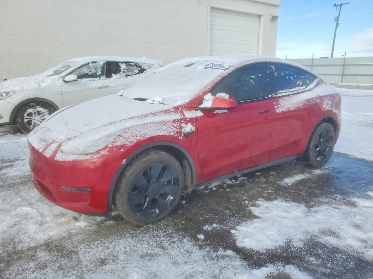 2021 Tesla Model Y - zdjęcie główne