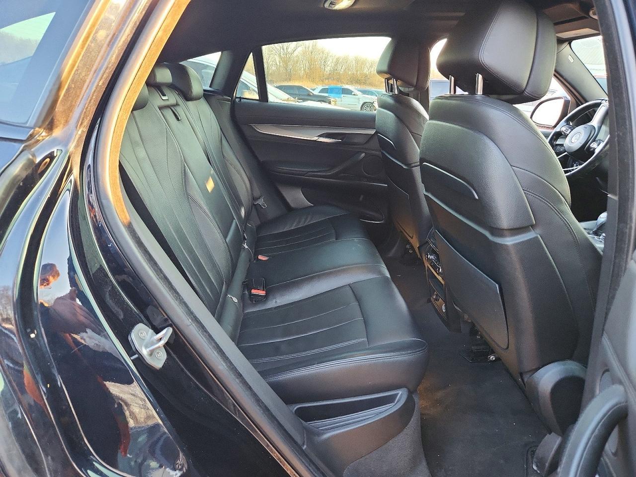 2016 BMW X6 xDrive35I - zdjęcie 11