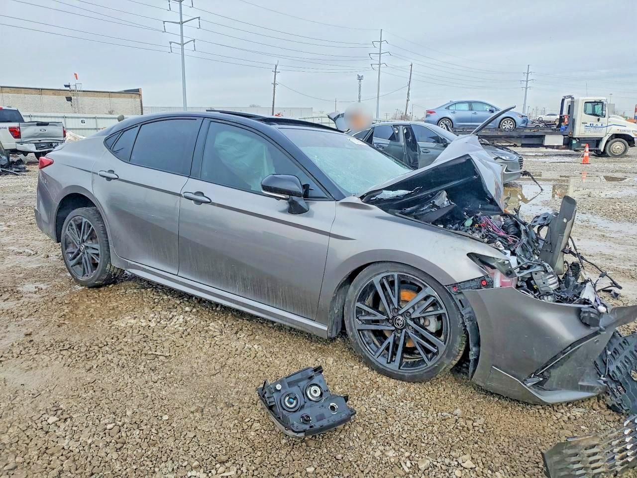 2026 Toyota Camry Xse - zdjęcie 4