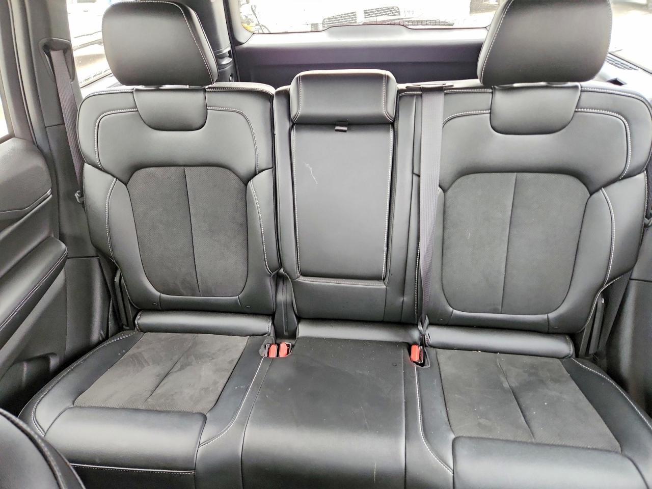 2025 Jeep Grand Cherokee Laredo - zdjęcie 10