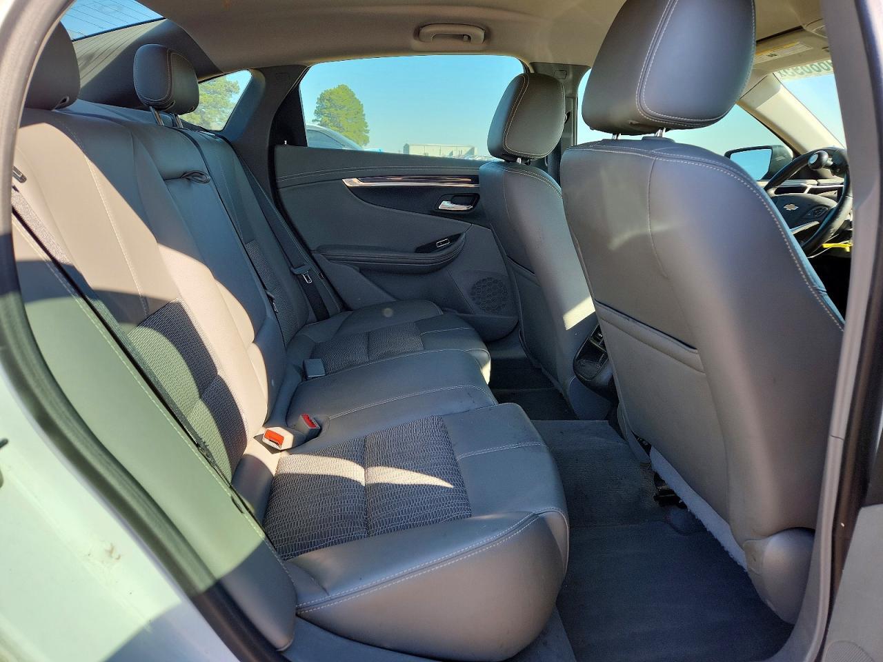 2016 Chevrolet Impala Lt - zdjęcie 10