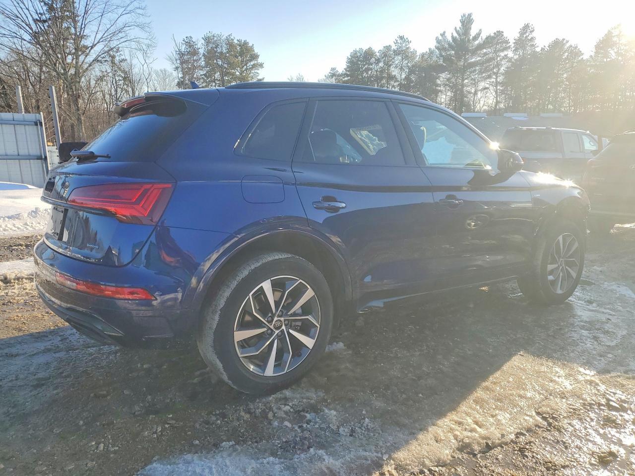 2024 Audi Q5 Premium 45 - zdjęcie 3