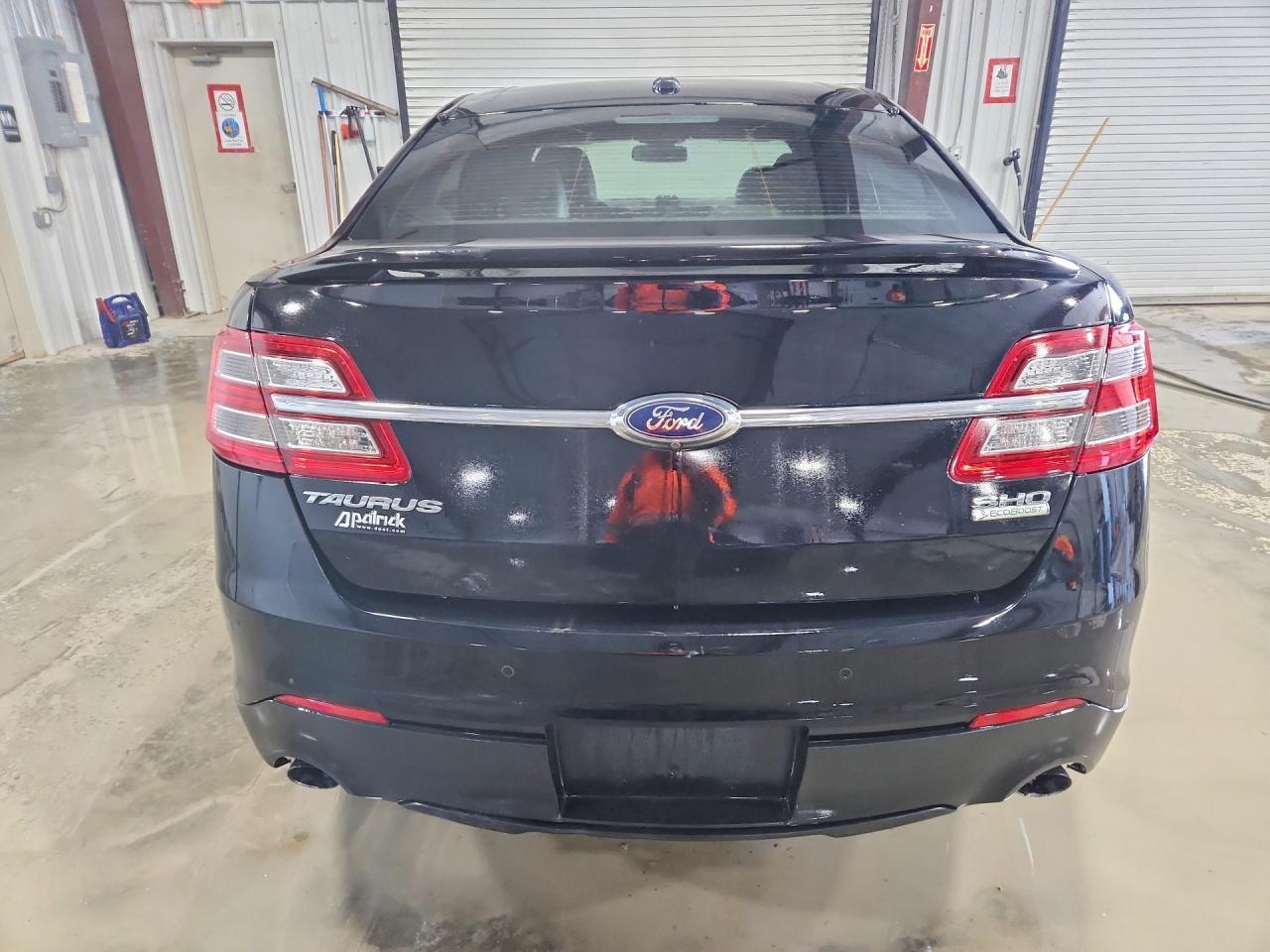 2016 Ford Taurus Sho - zdjęcie 6