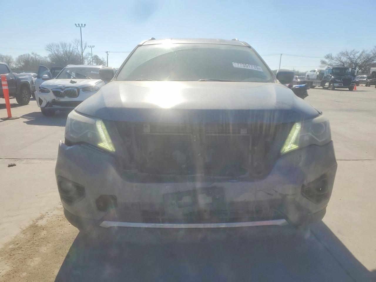 2018 Nissan Pathfinder S - zdjęcie 5