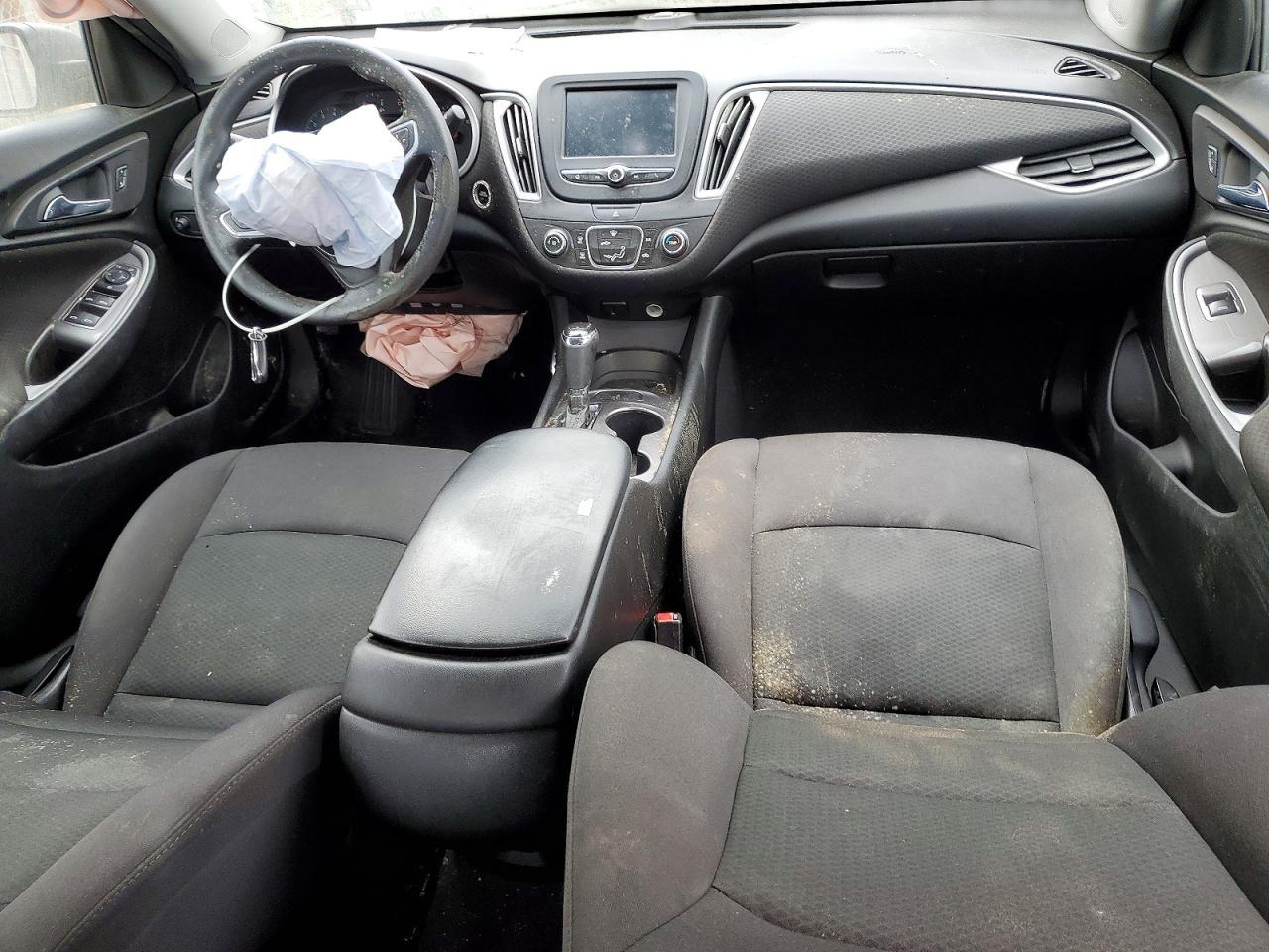 2017 Chevrolet Malibu Ls - zdjęcie 8