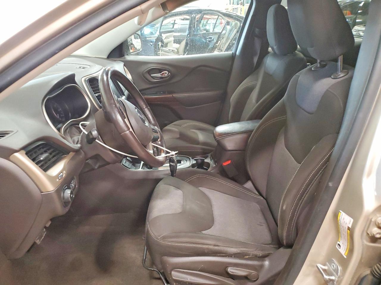 2014 Jeep Cherokee Latitude - zdjęcie 7