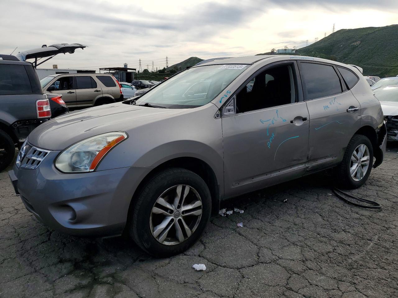 2013 Nissan Rogue S - zdjęcie główne