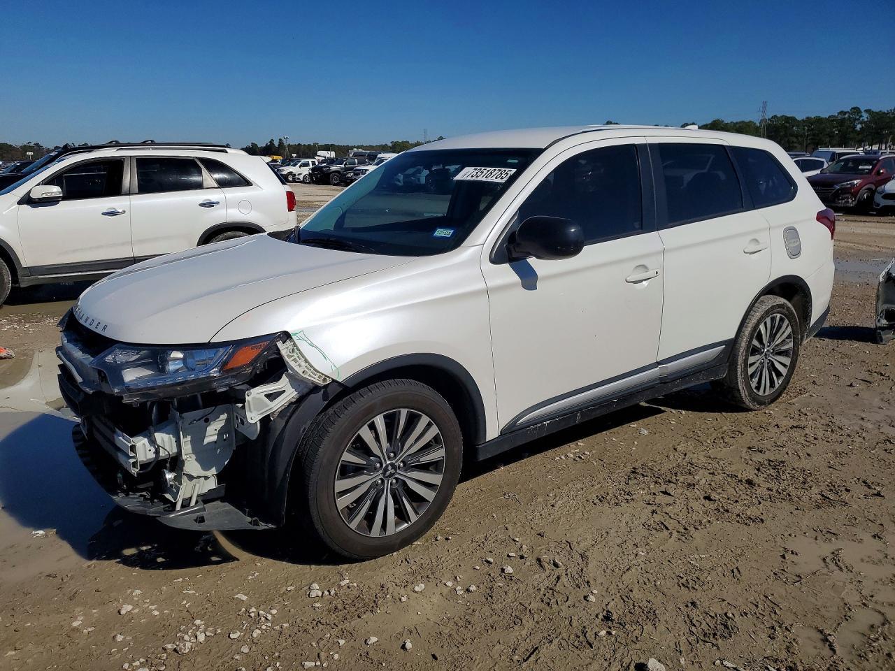 2019 Mitsubishi Outlander Es - zdjęcie główne