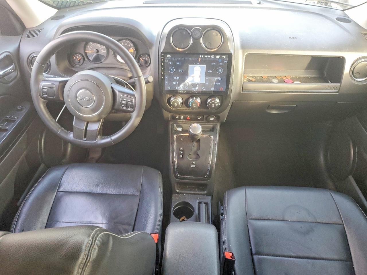 2016 Jeep Patriot Latitude - zdjęcie 8