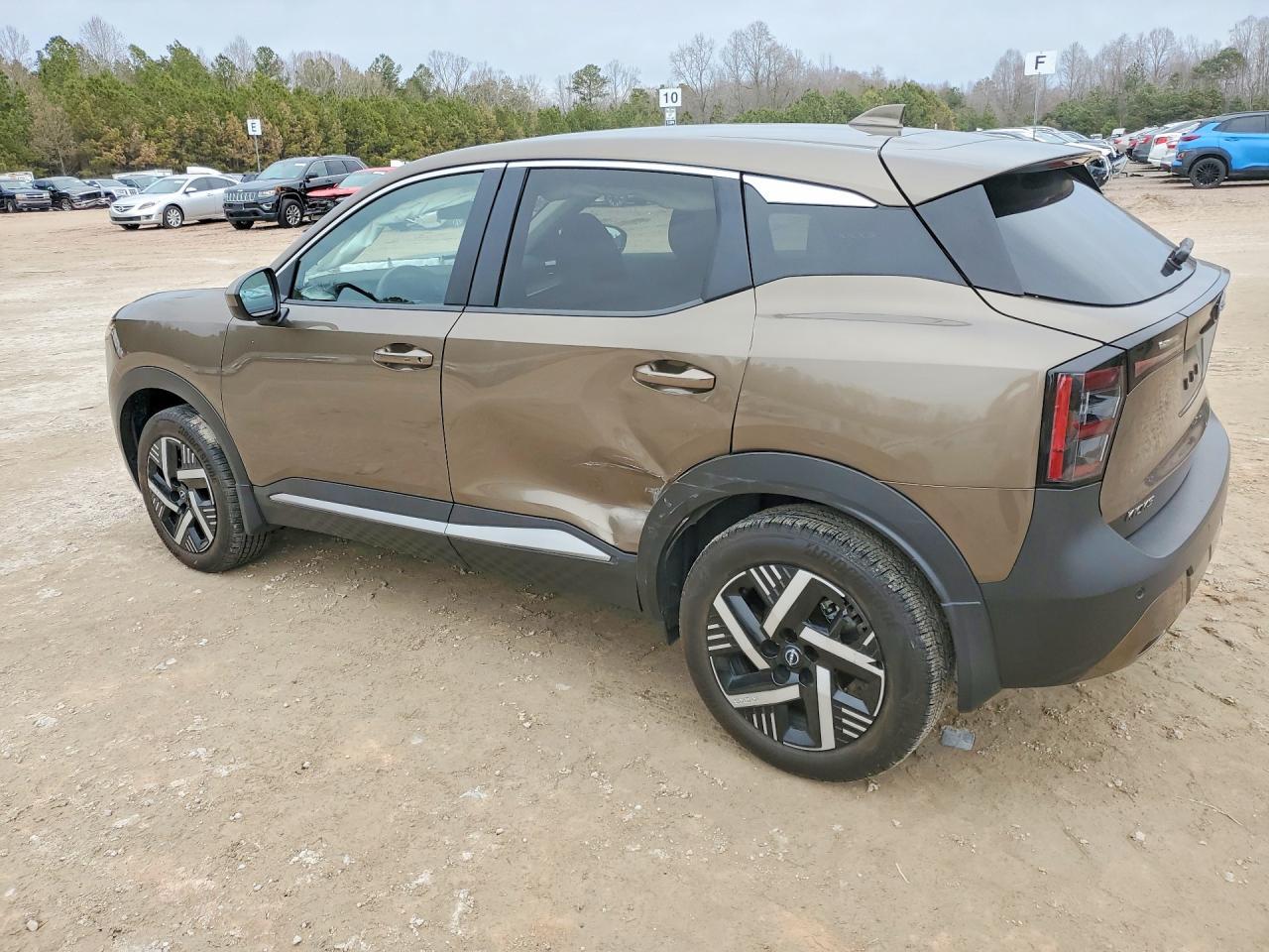 2025 Nissan Kicks Sv - zdjęcie 2