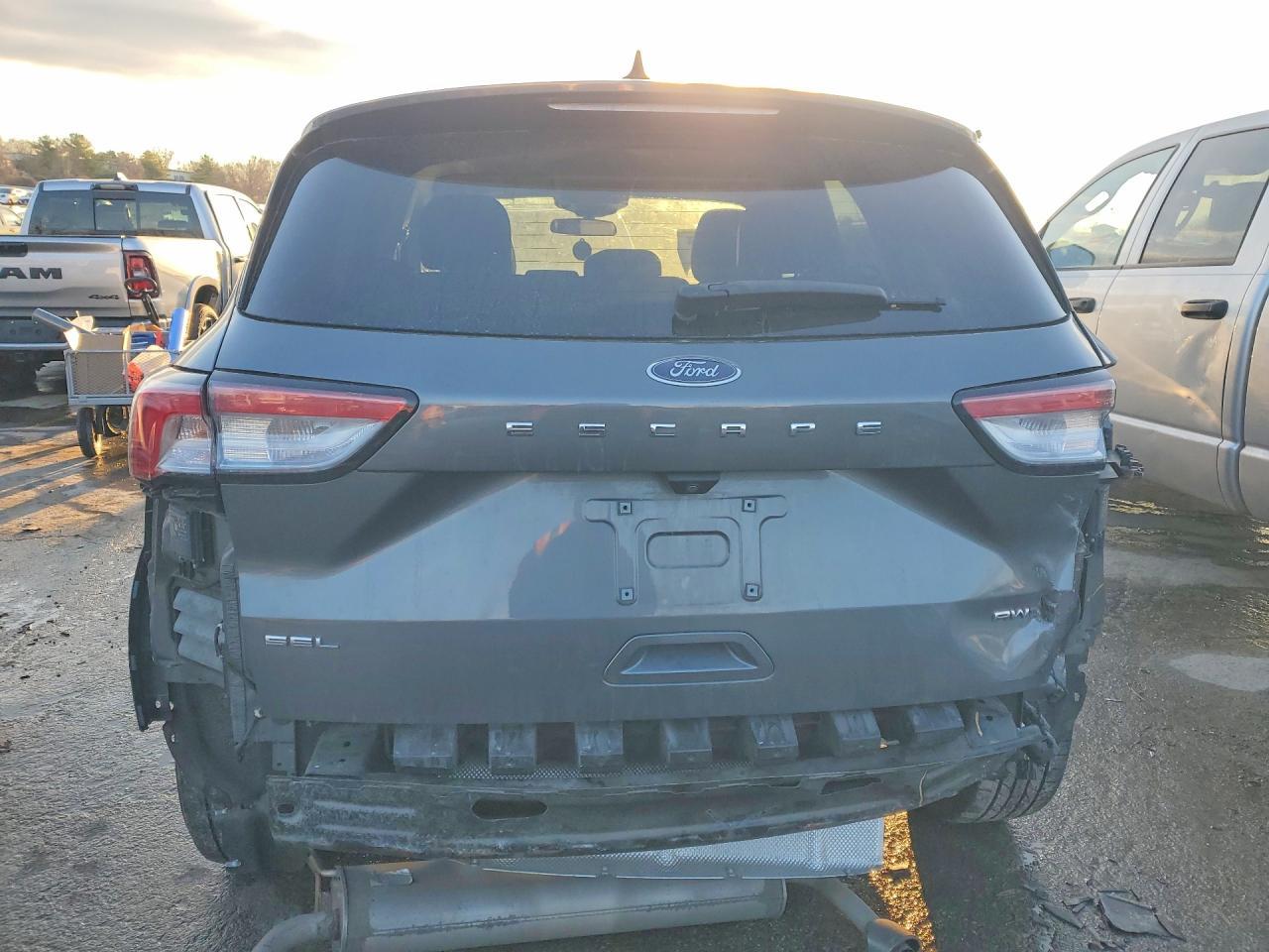 2021 Ford Escape Sel - zdjęcie 6