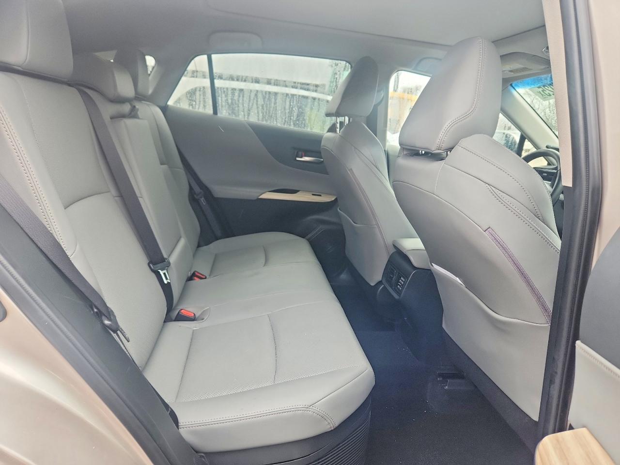 2024 Toyota Venza Limited - zdjęcie 10