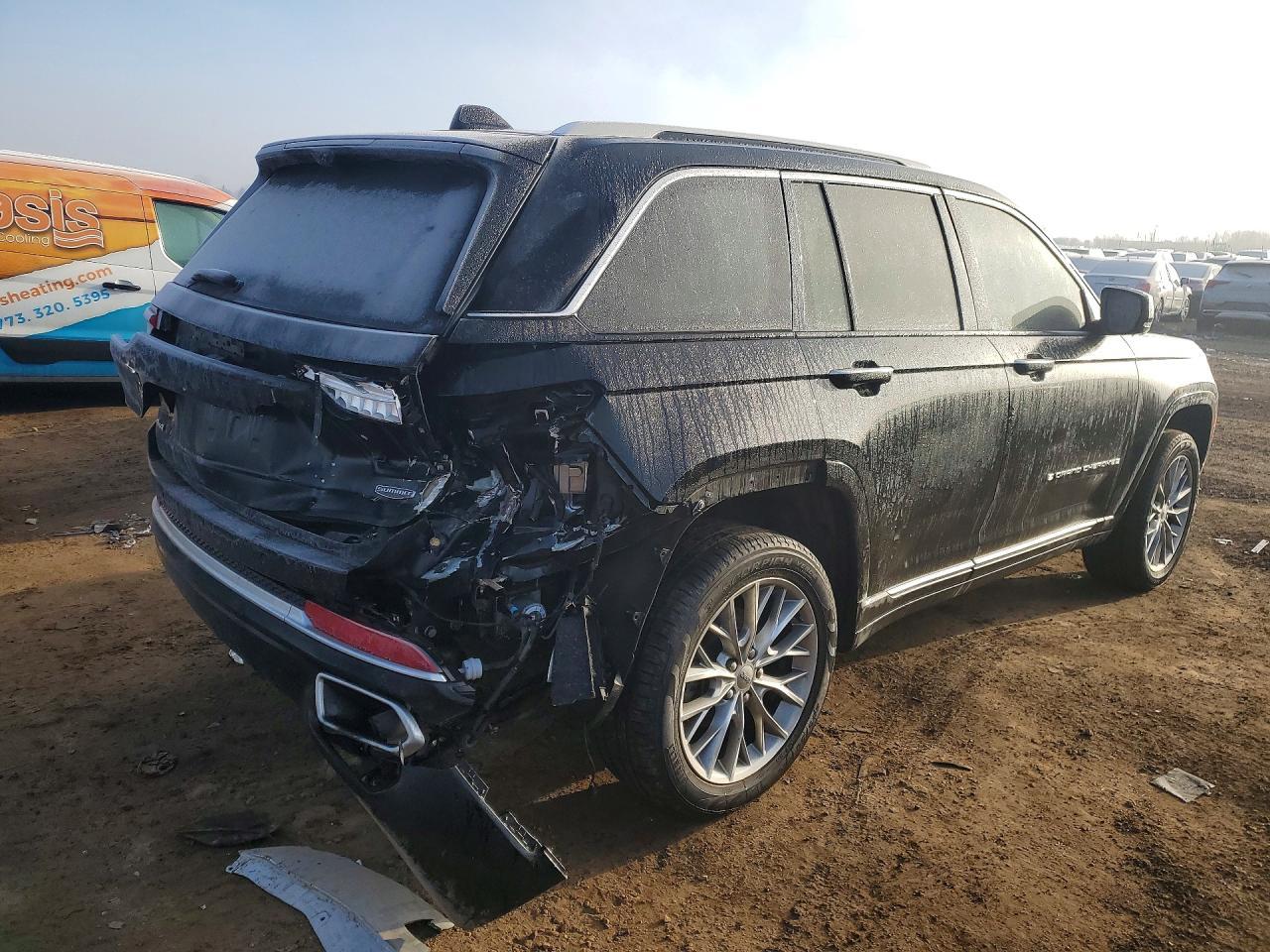 2023 Jeep Grand Cherokee Summit - zdjęcie 3