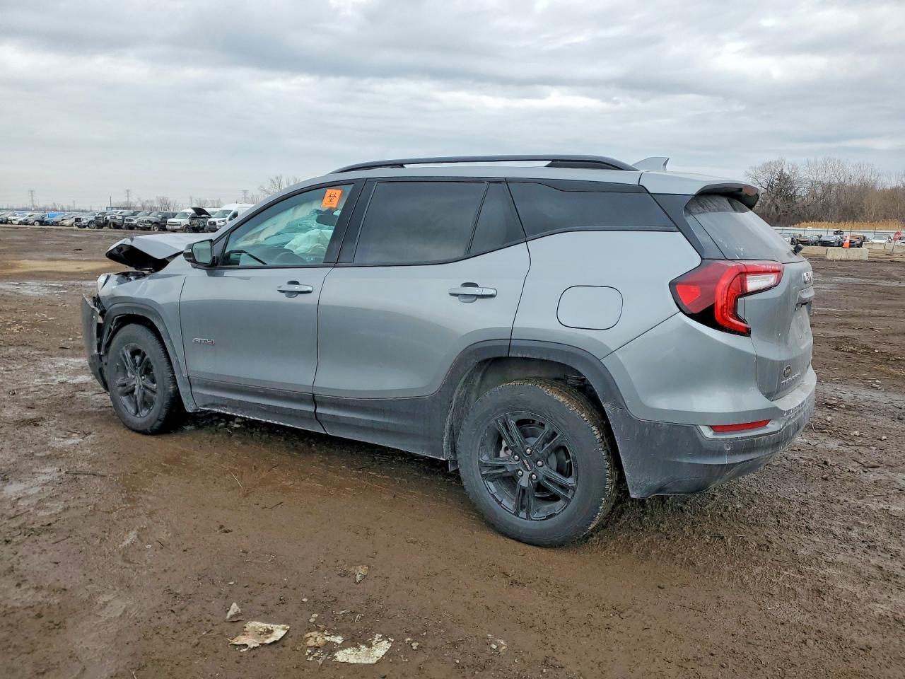 2024 GMC Terrain At4 - zdjęcie 2