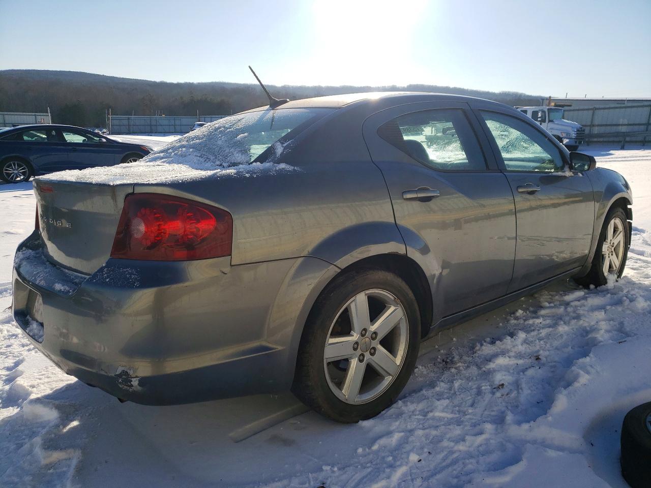2013 Dodge Avenger Se - zdjęcie 3