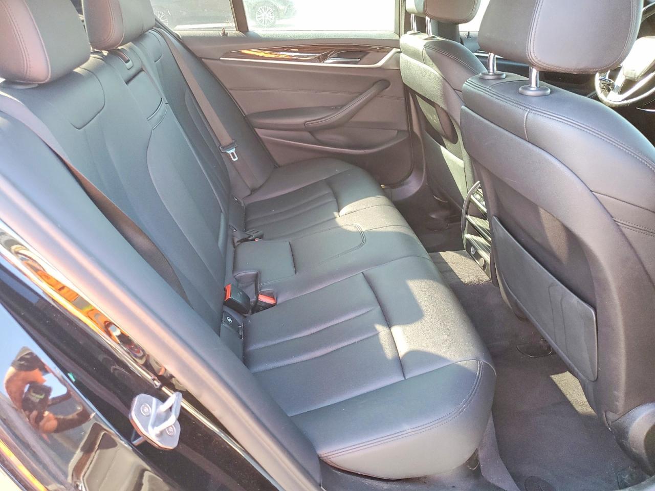 2019 BMW 530 I - zdjęcie 10