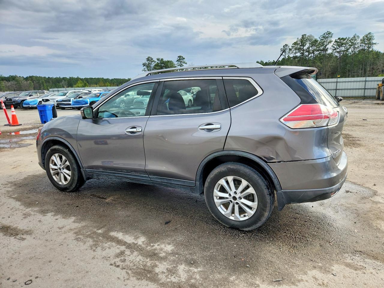 2016 Nissan Rogue Sv - zdjęcie 2