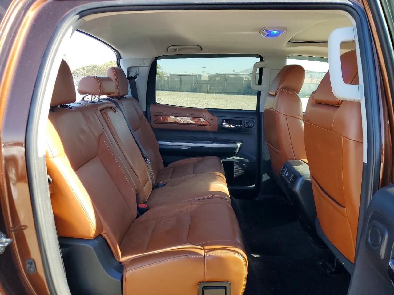 2016 Toyota Tundra Crewmax 1794 - zdjęcie 10