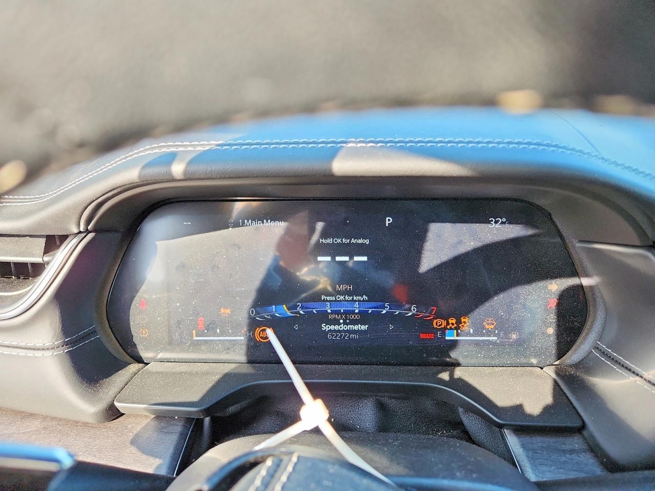 2022 Jeep Grand Cherokee Overland - zdjęcie 9