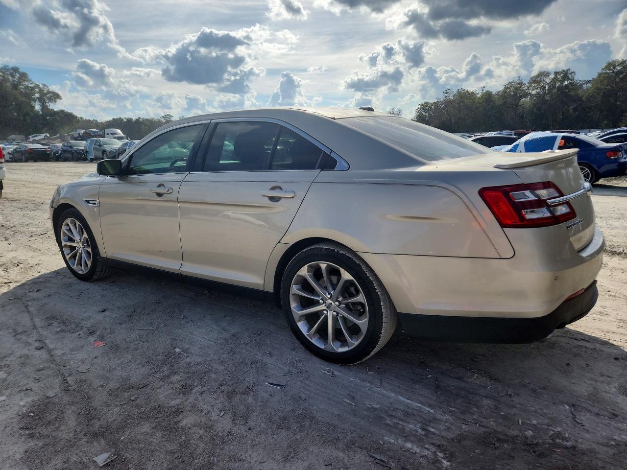 2018 Ford Taurus Limited - zdjęcie 2