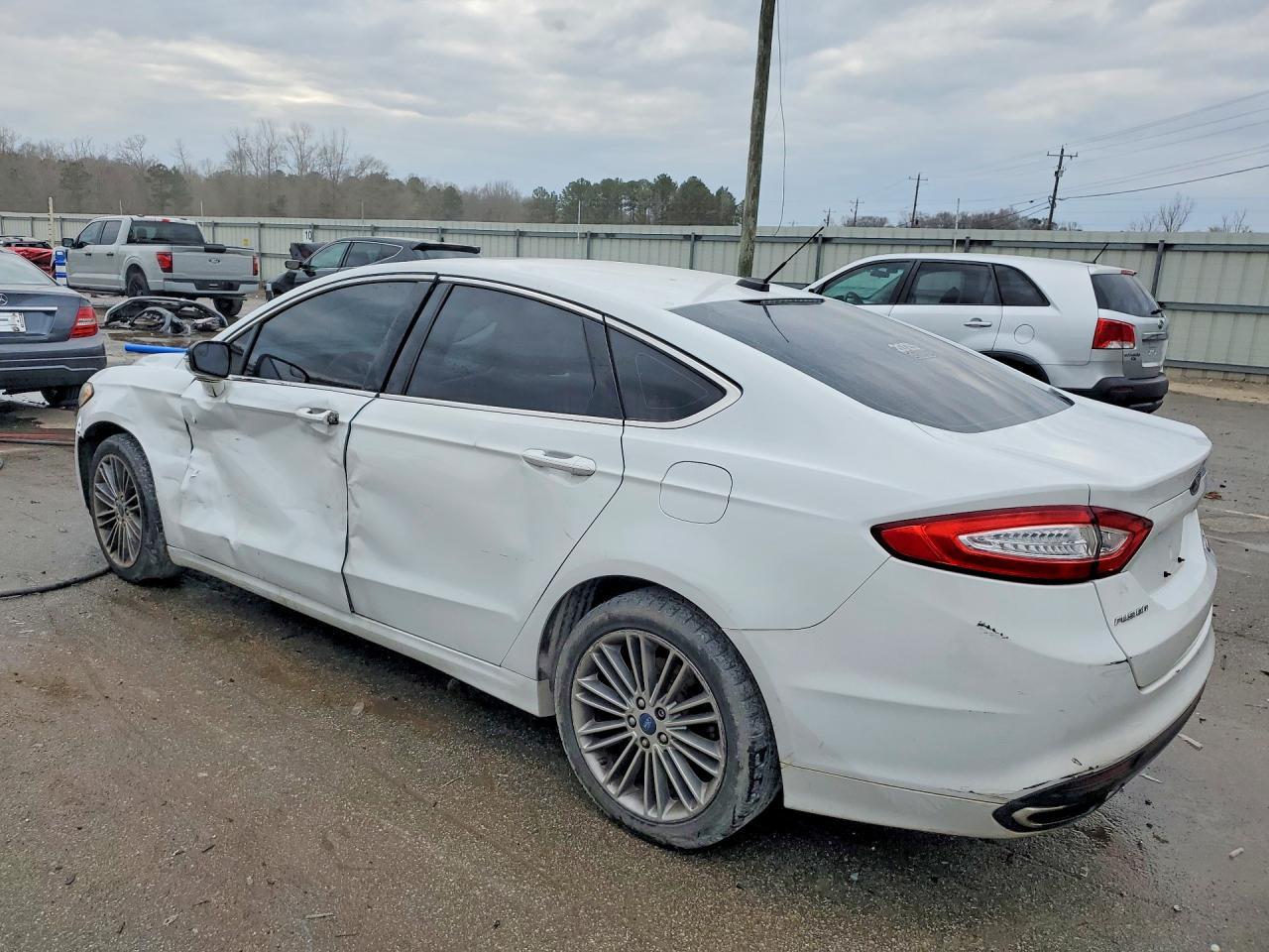2014 Ford Fusion Se - zdjęcie 2