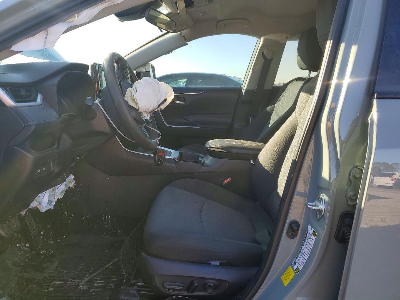 2020 Toyota Rav4 Xle - zdjęcie 7