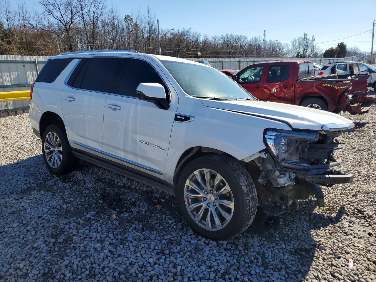 2022 GMC Yukon Denali - zdjęcie 4