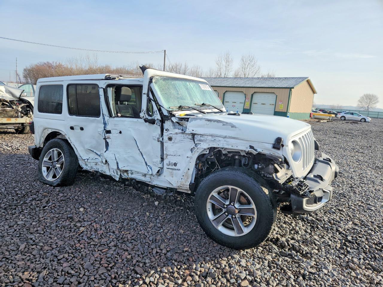 2020 Jeep Wrangler Unlimited Sahara - zdjęcie 4