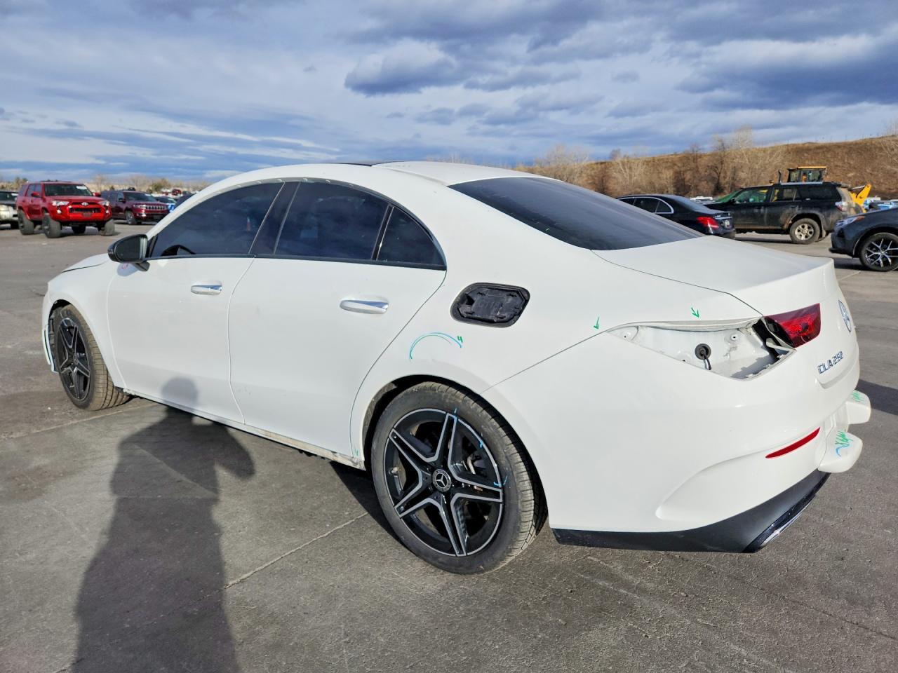 2023 Mercedes-Benz Cla 250 4Matic - zdjęcie 2