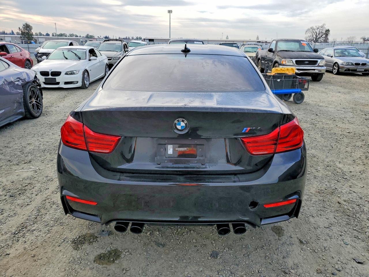2018 BMW M4 - zdjęcie 6