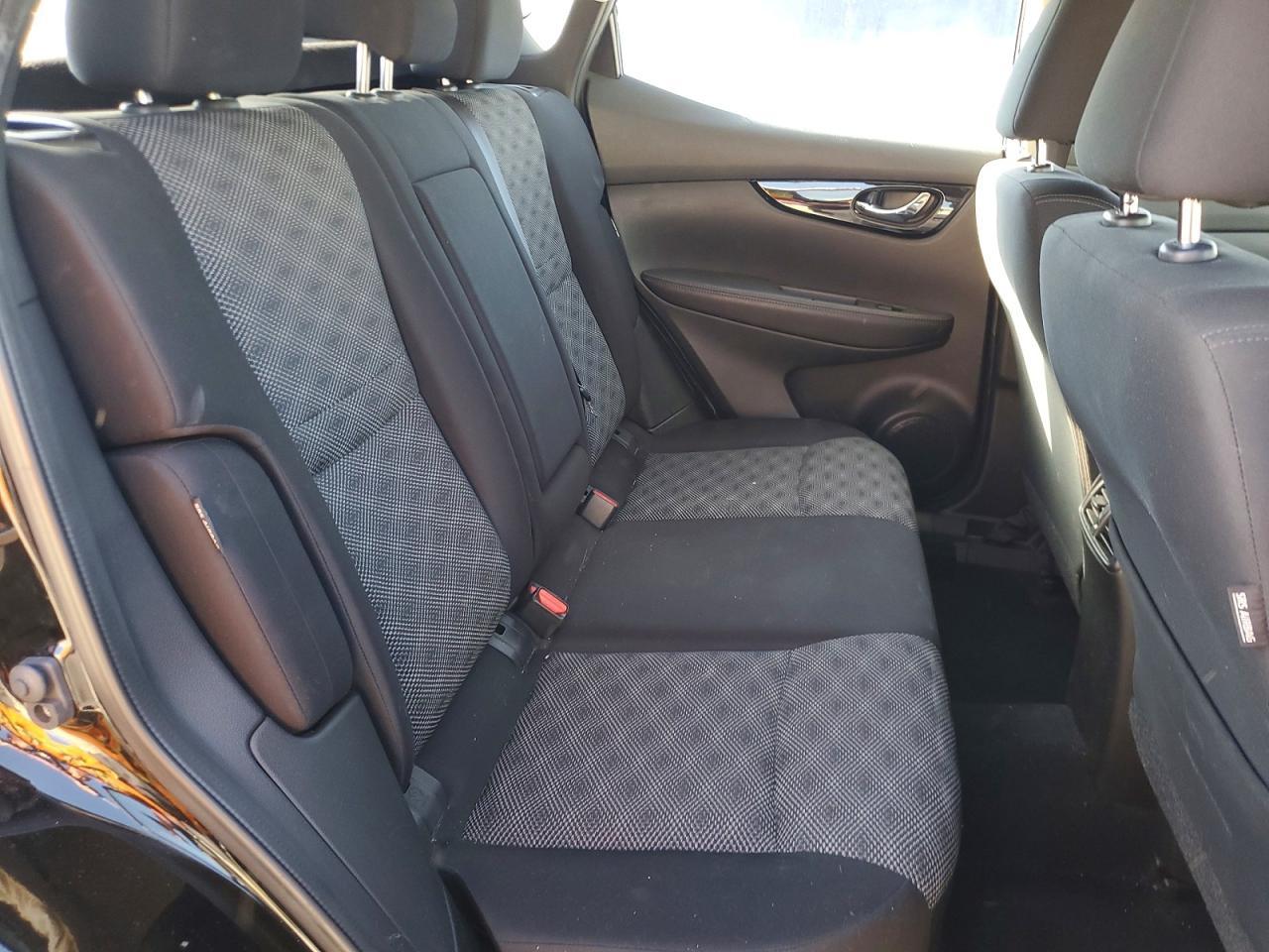 2022 Nissan Rogue Sport Sv - zdjęcie 11