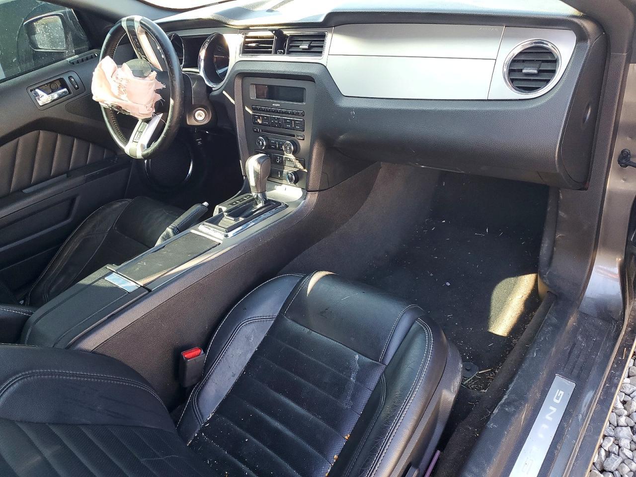 2014 Ford Mustang - zdjęcie 8