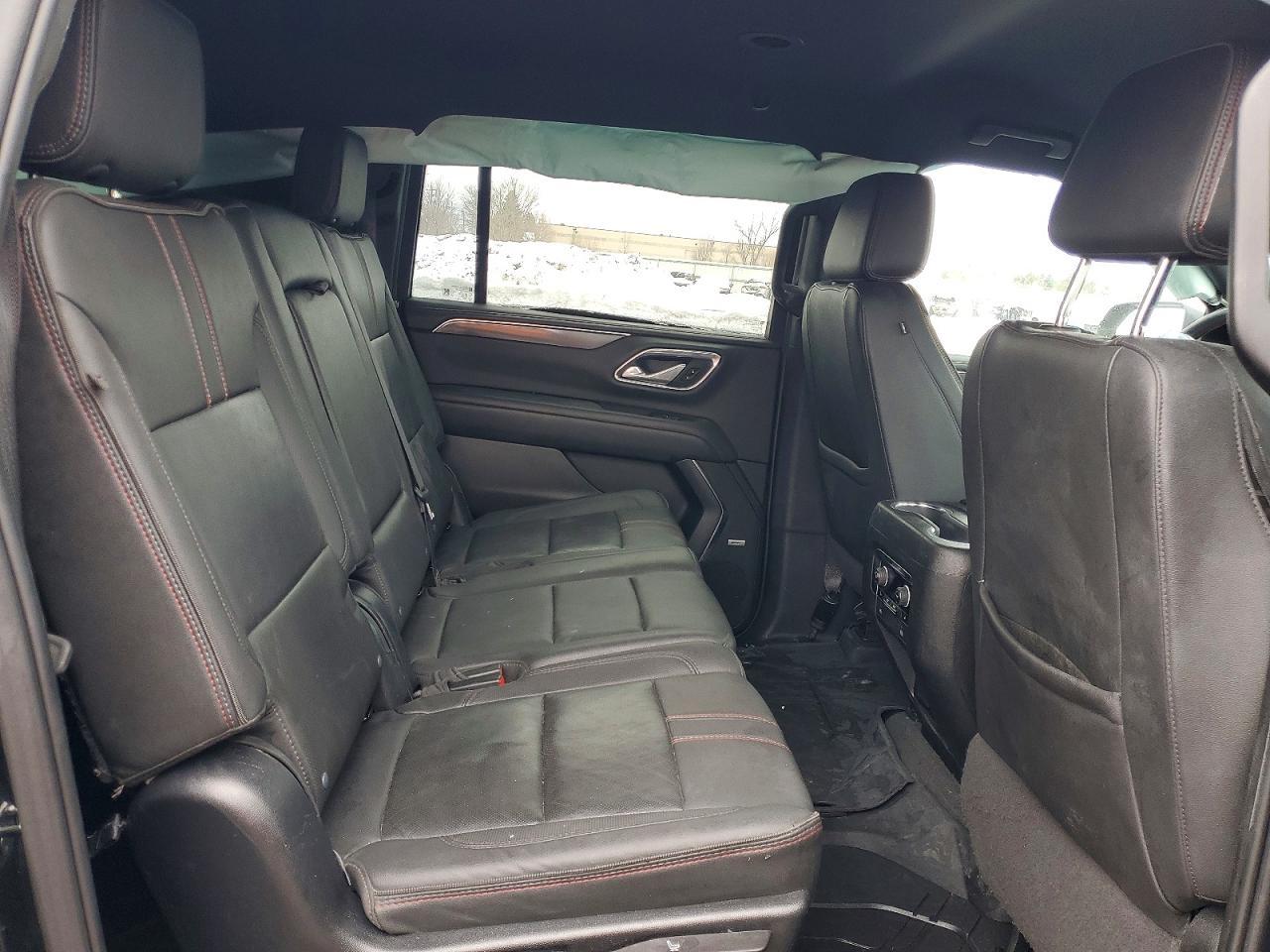 2023 Chevrolet Suburban K1500 Rst - zdjęcie 10