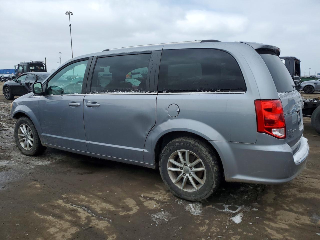 2019 Dodge Grand Caravan Sxt - zdjęcie 2