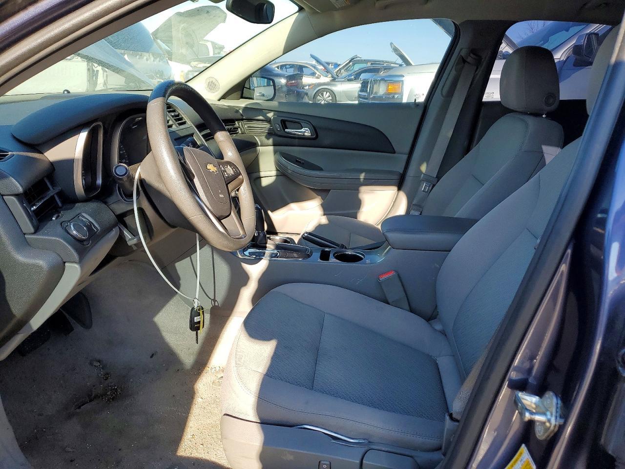 2015 Chevrolet Malibu Ls - zdjęcie 7