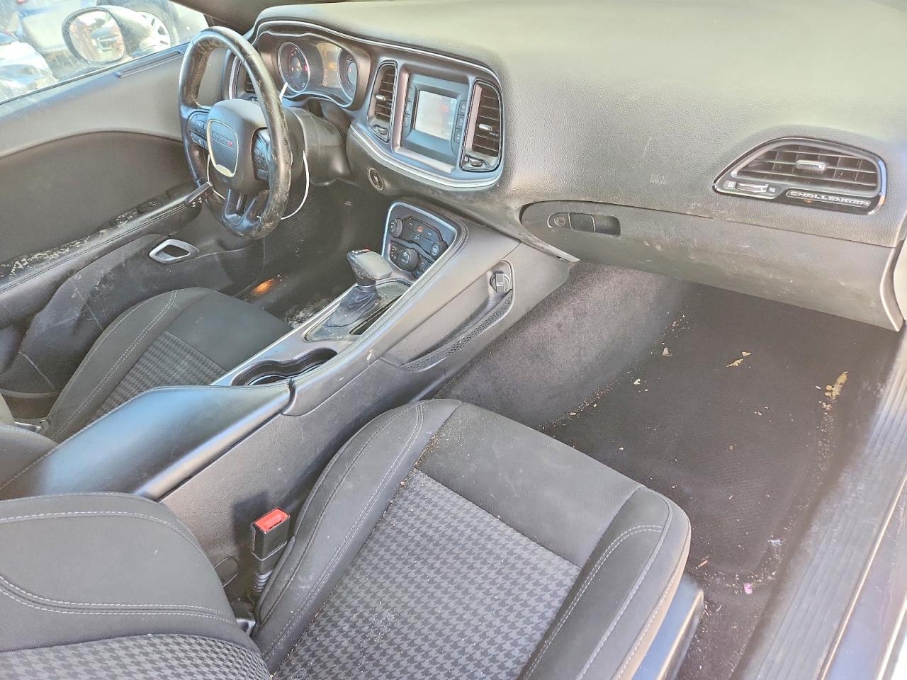 2016 Dodge Challenger Sxt - zdjęcie 8