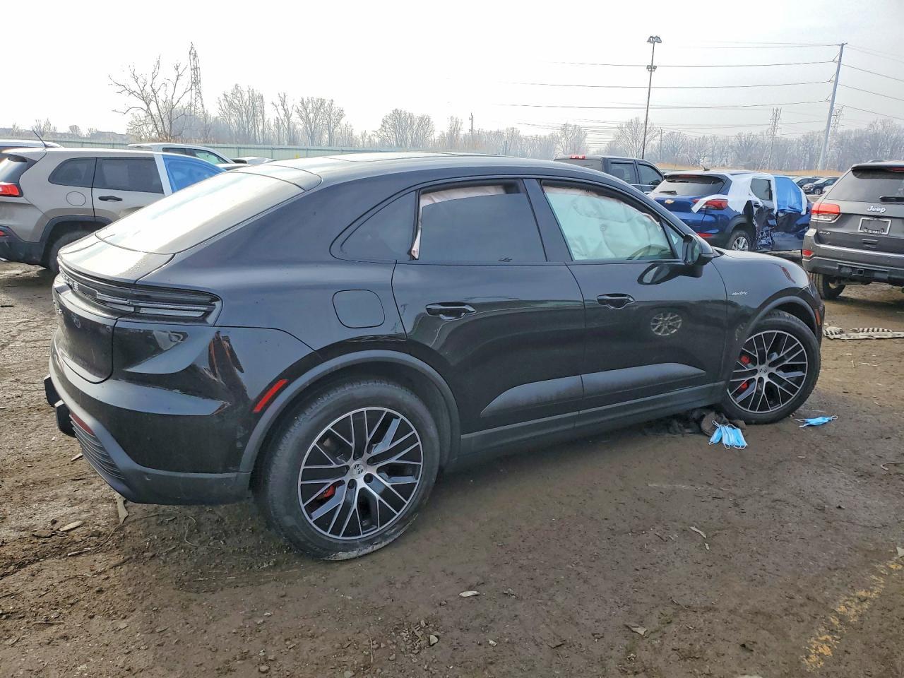 2025 Porsche Macan 4S - zdjęcie 3