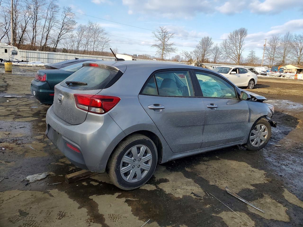 2022 Kia Rio 5-Door S - zdjęcie 3