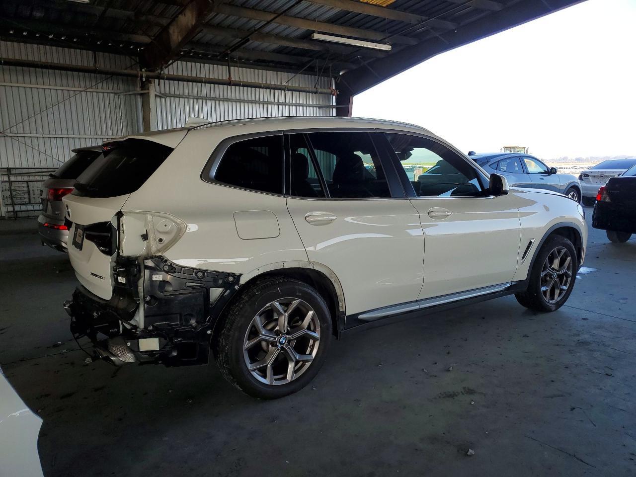 2022 BMW X3 xDrive30I - zdjęcie 3