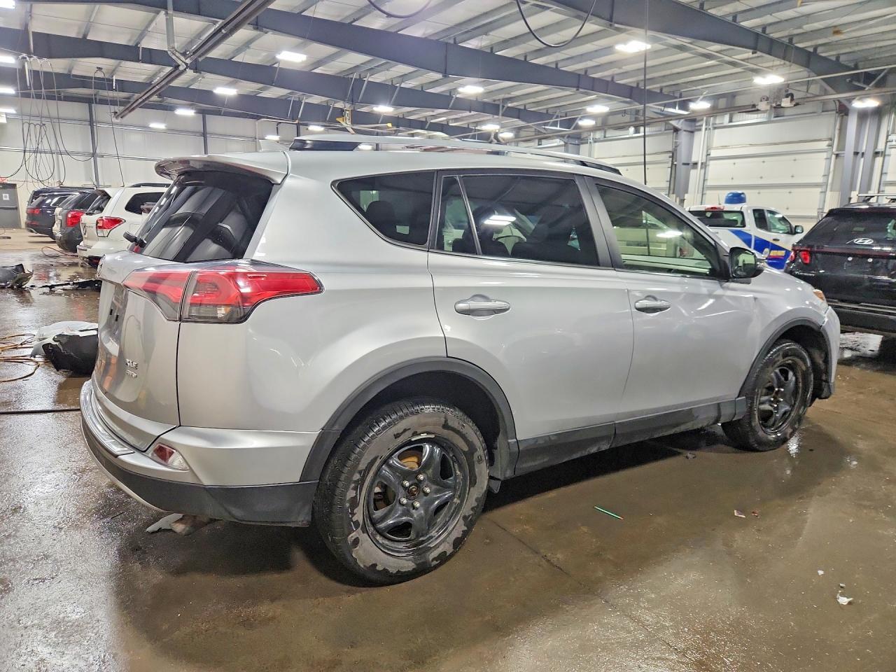 2018 Toyota Rav4 Xle - zdjęcie 3