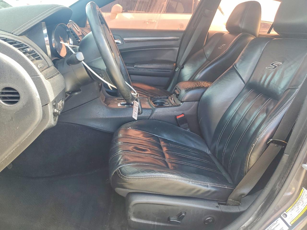 2014 Chrysler 300 S - zdjęcie 7