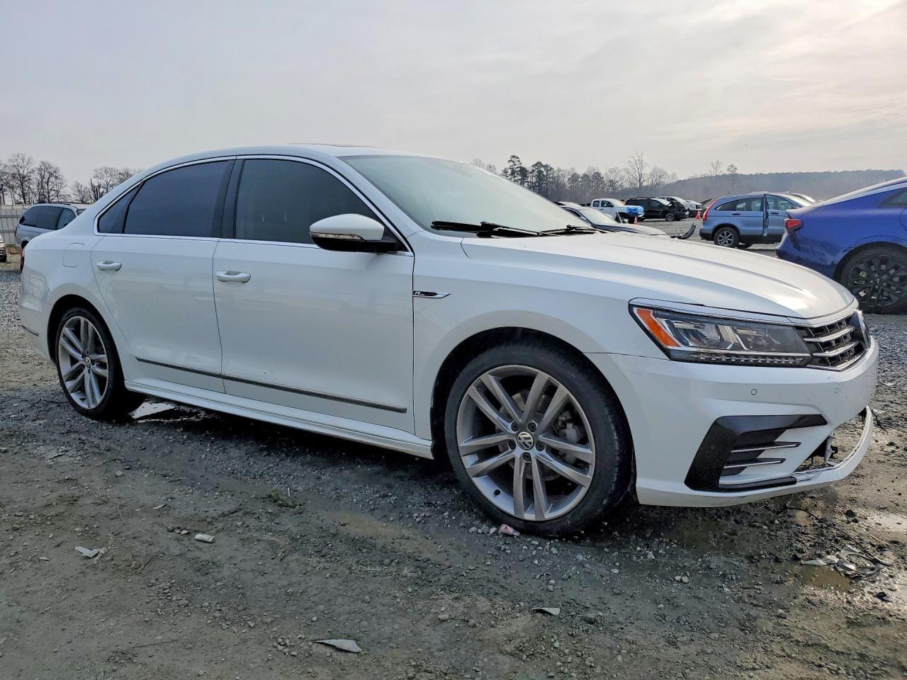 2019 Volkswagen Passat Se R-Line - zdjęcie 4
