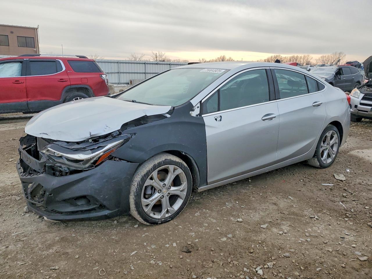 2017 Chevrolet Cruze Premier - zdjęcie główne